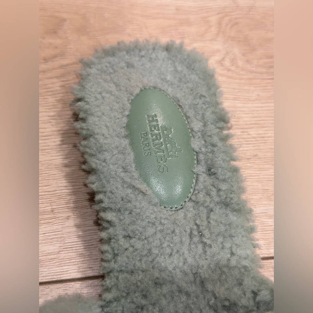 SOLDDDDHermes oran in light green shearling size 39. - Picture 8 of 10